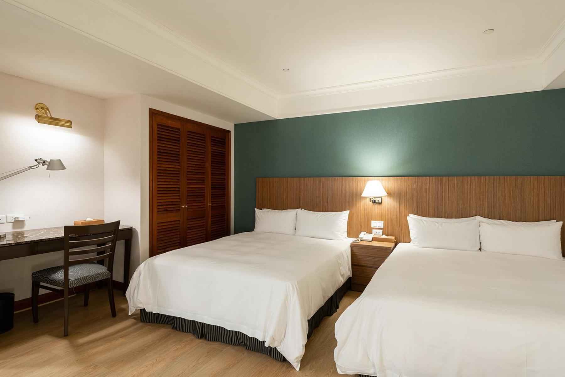Hotel National Тайджун Екстериор снимка