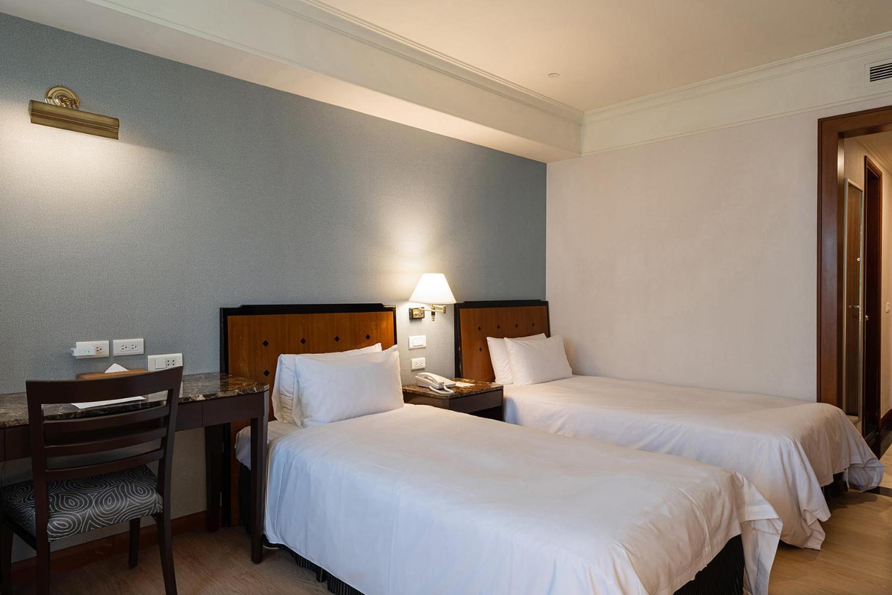 Hotel National Тайджун Екстериор снимка