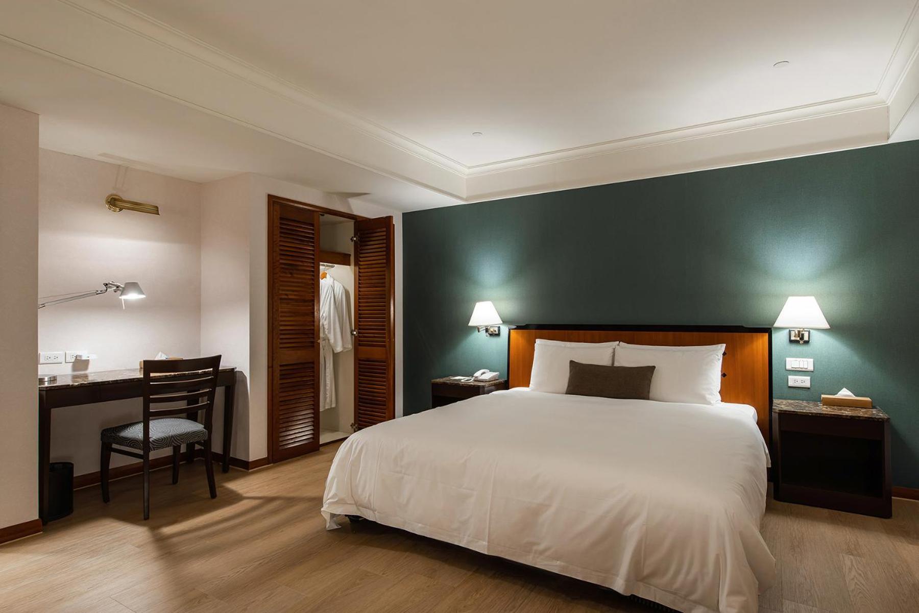Hotel National Тайджун Екстериор снимка
