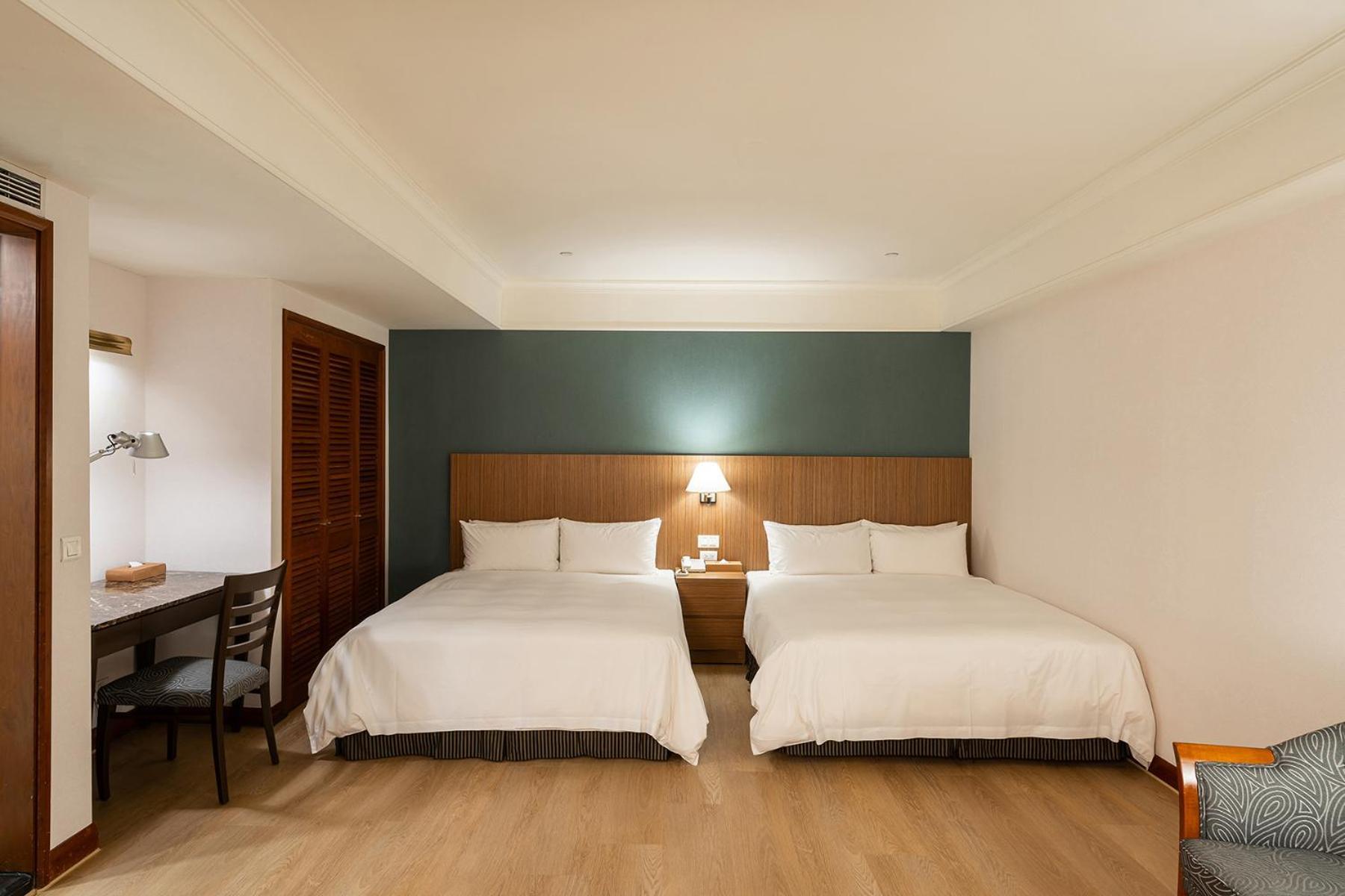 Hotel National Тайджун Екстериор снимка