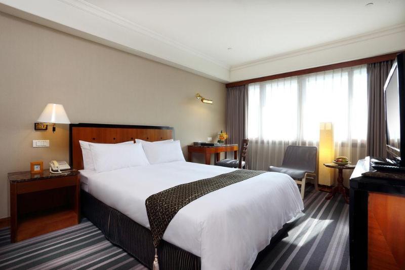 Hotel National Тайджун Екстериор снимка
